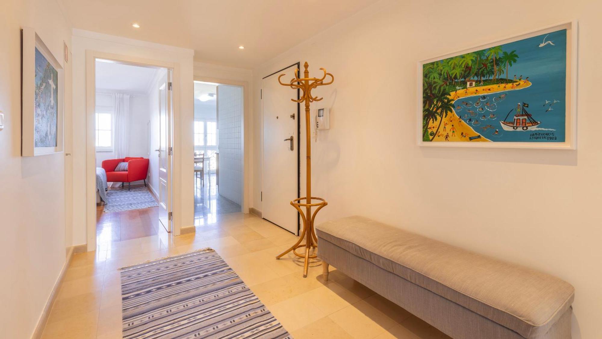 Apartment Stylish With Parking By Lovelystay *